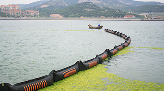 July 2008, participated in the algae control operations at the sea area of Qingdao.